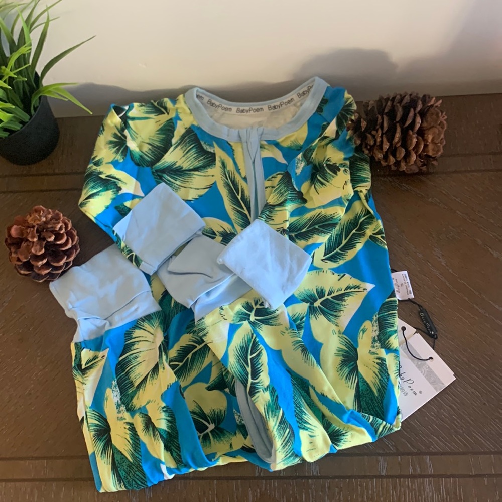 This is for boys it’s a onesie from Baby poem.